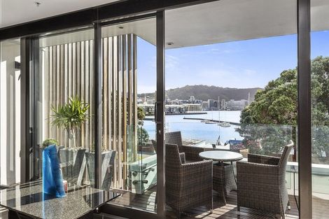 Photo of property in Dune, 2c/138 Oriental Parade, Oriental Bay, Wellington, 6011