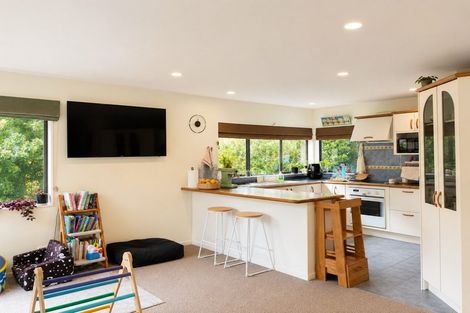 Photo of property in 9 William Hadlow Place, Hatfields Beach, Orewa, 0931