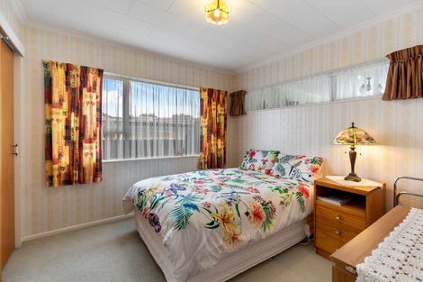 Photo of property in 43 Kentucky Way, Awapuni, Palmerston North, 4412