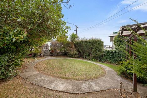 Photo of property in 90 Wellington Street, Picton, 7220