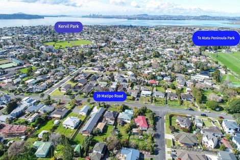Photo of property in 39 Matipo Road, Te Atatu Peninsula, Auckland, 0610
