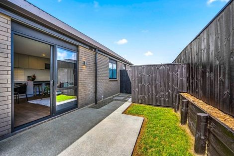 Photo of property in 4 Manaakitia Road, Karaka, 2124