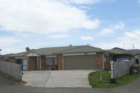 Photo of property in 15 Eloise Place, Clendon Park, Auckland, 2103
