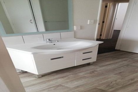 Photo of property in 2/29 Brockworth Place, Riccarton, Christchurch, 8011