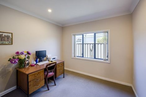 Photo of property in 18 Portland Place, Poraiti, Napier, 4112