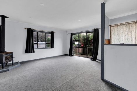 Photo of property in 12 Seaview Road, Marfell, New Plymouth, 4310