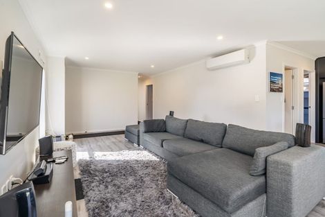 Photo of property in 1 Taraiti Crescent, Kenepuru, Porirua, 5022