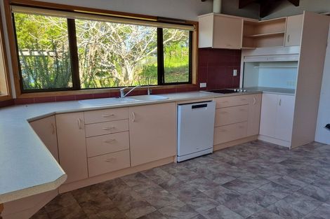 Photo of property in 28 Jackson Crescent, Mahurangi East, Warkworth, 0982