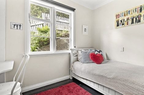 Photo of property in 100 Barnard Street, Wadestown, Wellington, 6012