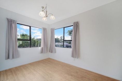 Photo of property in 2/19 Tane Street, New Lynn, Auckland, 0600