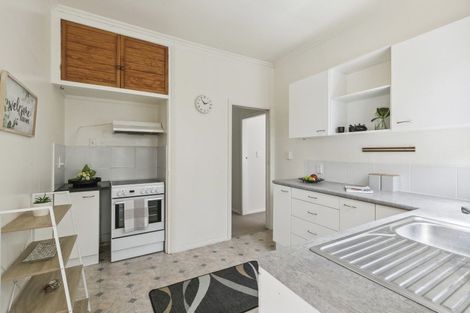 Photo of property in 44 Raroa Terrace, Tawa, Wellington, 5028