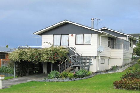 Photo of property in 16 Merehai Place, Snells Beach, 0920