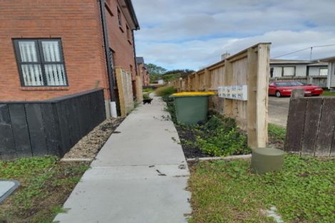 Photo of property in 4/9 Marlene Avenue, Te Atatu South, Auckland, 0610