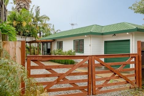 Photo of property in 8b Resolution Road, Welcome Bay, Tauranga, 3112