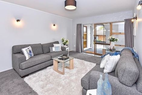 Photo of property in 2/8 Wood Street, Papakura, 2110