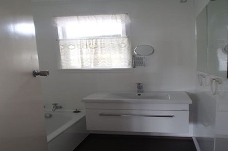 Photo of property in 26 Parkland Crescent, Terrace End, Palmerston North, 4410