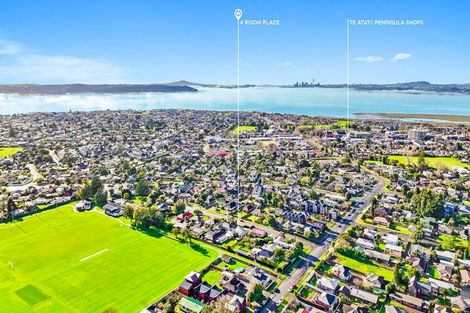 Photo of property in 4 Rixon Place, Te Atatu Peninsula, Auckland, 0610