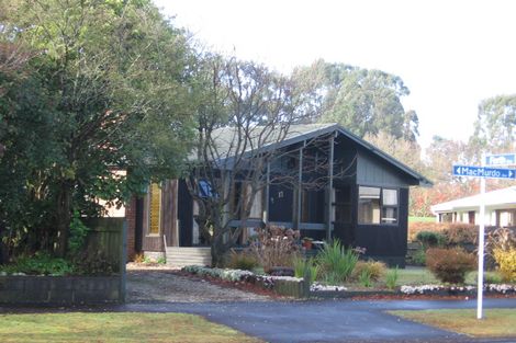 Photo of property in 15 Macmurdo Avenue, Glenview, Hamilton, 3206