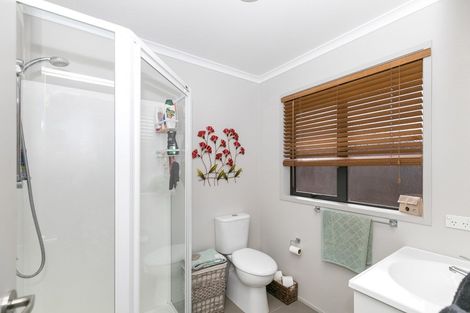 Photo of property in 16 Evergreen Rise, Grandview Heights, Hamilton, 3200