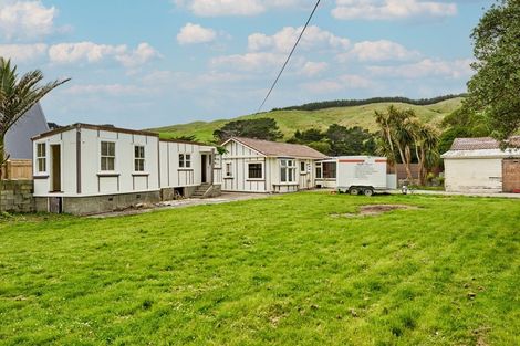 Photo of property in 1010 Makara Road, Makara Beach, Karori, 6972