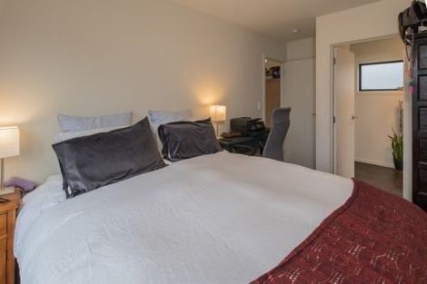 Photo of property in 30 Marbleleaf Lane, Albert Town, Wanaka, 9305