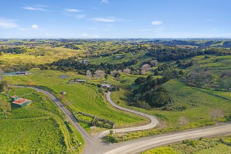 Photo of property in 63 Porter Road, Paparoa, 0571