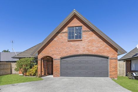 Photo of property in 19 Old Park Place, Takanini, 2112