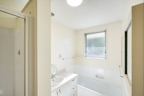 Photo of property in 102a Riverslea Road North, Parkvale, Hastings, 4122