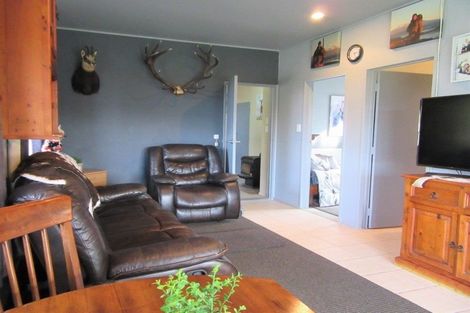 Photo of property in 74 Mangaone Road, Halcombe, Feilding, 4779