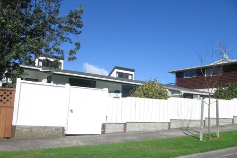 Photo of property in 6 Stanhope Grove, Korokoro, Lower Hutt, 5012