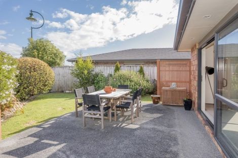Photo of property in 14 Hulme Way, Raumati Beach, Paraparaumu, 5032