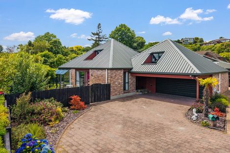 Photo of property in 4 Libra Place, Kawaha Point, Rotorua, 3010