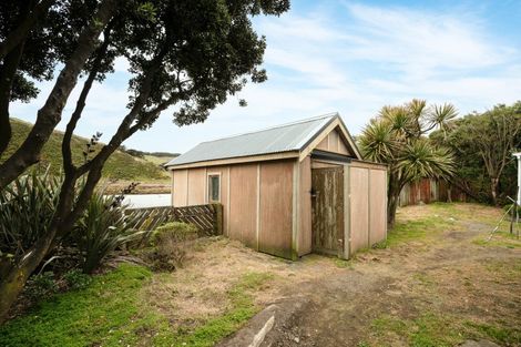 Photo of property in 6 Estuary Street, Makara Beach, Karori, 6972