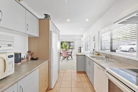 Photo of property in 2/94a Coronation Road, Hillcrest, Auckland, 0627