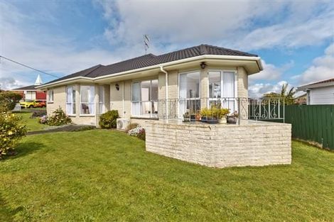 Photo of property in 1/5 Fenwick Avenue, Milford, Auckland, 0620