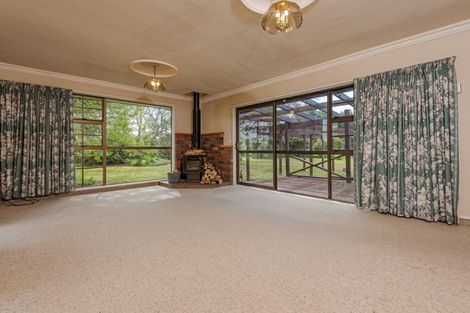 Photo of property in 83 Oroua Road, Kairanga, Palmerston North, 4475