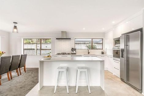 Photo of property in 1/12a Rossmore Terrace, Murrays Bay, Auckland, 0630