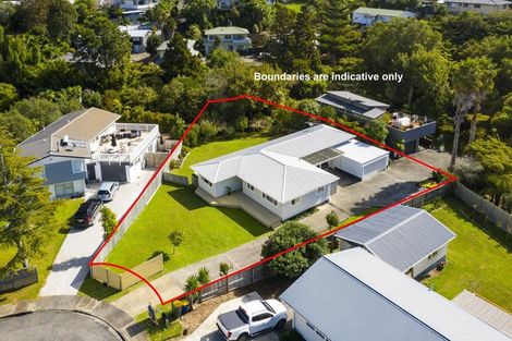 Photo of property in 1/17 Infidel Place, Torbay, Auckland, 0630