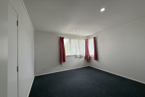 Photo of property in 35 Toru Street, Te Atatu Peninsula, Auckland, 0610
