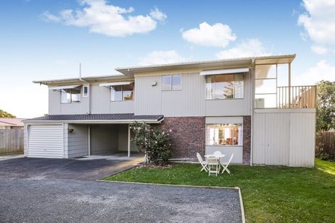 Photo of property in 194a Te Atatu Road, Te Atatu South, Auckland, 0610