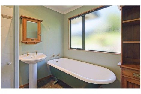 Photo of property in 24 Matipo Terrace, Toi Toi, Nelson, 7010