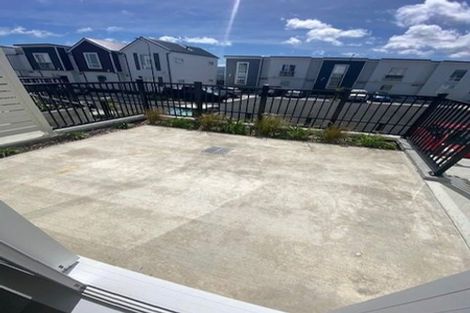 Photo of property in 30/30 Adventure Drive, Whitby, Porirua, 5024