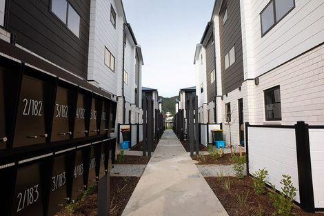 Photo of property in 1/182 Cambridge Terrace, Fairfield, Lower Hutt, 5011