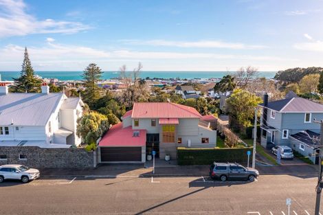 Photo of property in 25 Rogan Street, New Plymouth, 4310