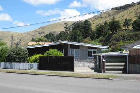 Photo of property in 16 Whitfield Street, Sumner, Christchurch, 8081