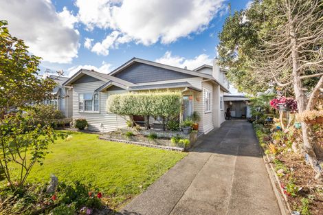 Photo of property in 125 Heretaunga Street, Palmerston North, 4414