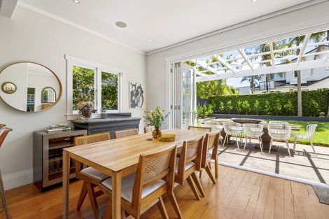 Photo of property in 40 Ngataringa Road, Devonport, Auckland, 0624