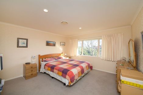 Photo of property in 158 Ruapehu Drive, Fitzherbert, Palmerston North, 4410