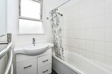 Photo of property in 15 Gainsborough Street, Manurewa, Auckland, 2102