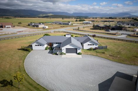 Photo of property in 2 Homestead Avenue, Twizel, 7999